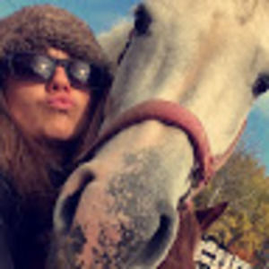 Meet your Posher, Isarose